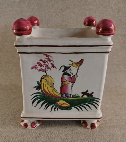 Belle jardiniere faience de - belle, en