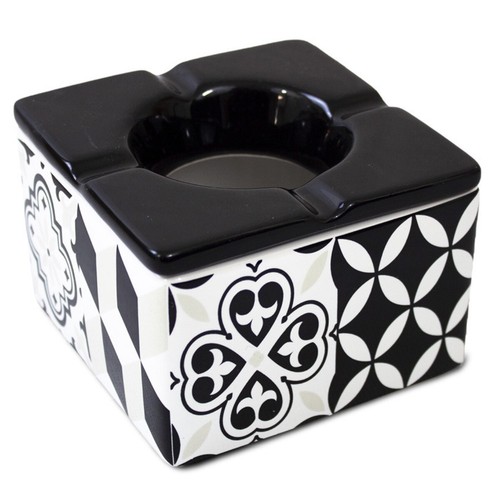 Cendrier marocain - , en