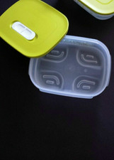 TUPPERWARE NEUVE  1  BOITE