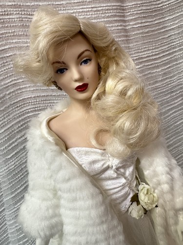 Franklin mint marilyn monroe - mint,