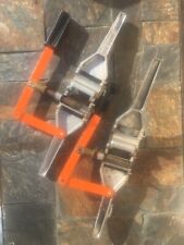 LOT 2 BOUCHEUSE / BOUCHONNEUSE pour bouchonner les bouteilles de vin