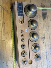 (n° 3 Outils série Boîte De 11 Poids Laiton anciens  balance Roberval.