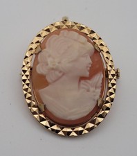 Pendentif Camée Femme Broche