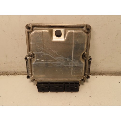 Calculateur moteur renault - calculateur,