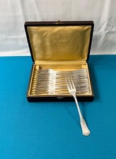 12 fourchettes à gâteaux