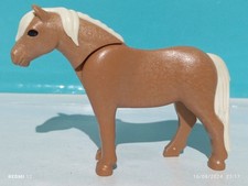 PLAYMOBIL FIGURINE PONEY FERME