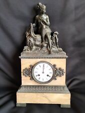 Pendule en marbre de Sienne & femme au bain en bronze patiné / Restauration XIXe