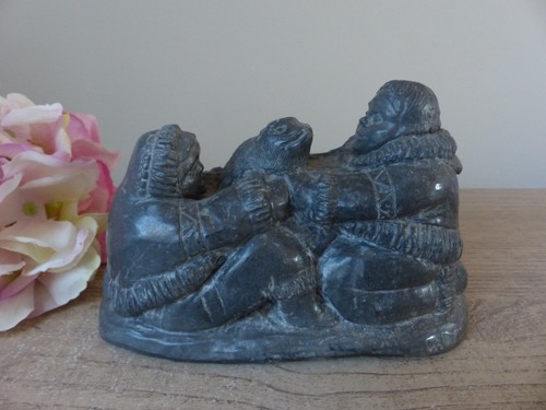 Sculpture inuit pierre de - en,