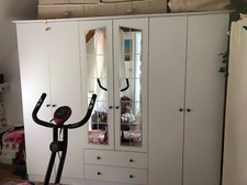 Grande(s) armoire(s) 6 portes, miroir, penderies, étagères