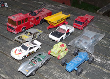 EPAVES DINKY CORGI SOLIDO LONE STAR VOITURES CIRCUIT, LOT DE 10 A RESTAURER