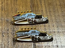 c 2 PINS PIN'S CAR PETROLE OIL