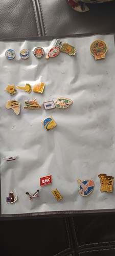 Collection pin divers sur - de, pin's