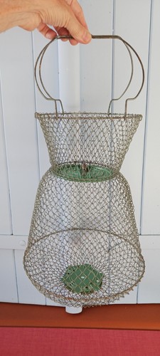 Ancienne nasse poissons - nasse, a