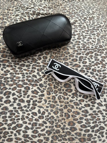 Lunettes soleil chanel - de,