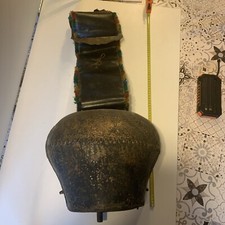 Véritable Cloche De Vache 35cm De Hauteur 35cm De Largeur Longueur Totale 70 Cm