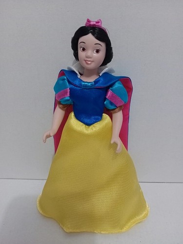 Poupée blanche neige