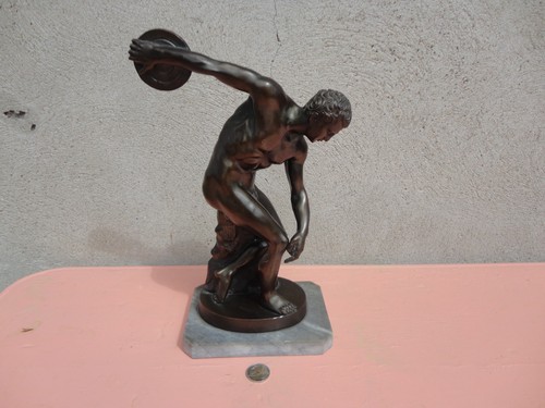 Grande statue sculpture - statue,