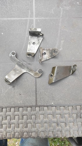 Support flanc carénage pour