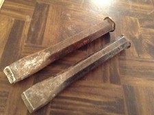 2 Chisels