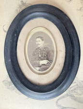 Ancien Cadre oval en Bois