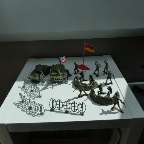 Soldats chars drapeaux - 11,