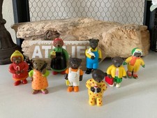 924⚜️ Lot de 8 Figurines