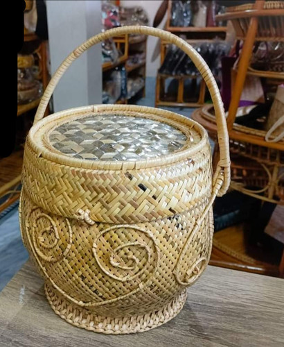 Panier rotin artisanal - artisanal, avec