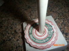 HEINEKEN SUPPORT EN PLASTIQUE AVEC RONDS  EN PAPIER