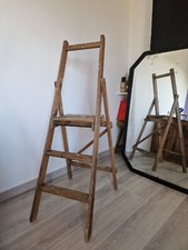 Ancien escabeau de peintre en bois