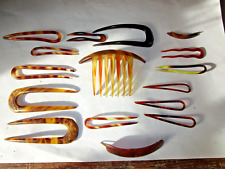 Lot de peignes à cheveux / chignon anciens en bakélite + barrettes