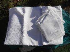 Grande nappe ancienne brodée 3,50mX1,70m+14 serviettes assorties
