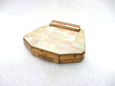 Ancien poudrier Corona Paris en métal doré et nacre