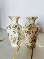 Deux Vases Anciens Miniatures En Céramique Décor Floral Octogonaux Signés