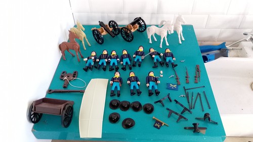 Lot figurines sudiste nordiste - figurines,