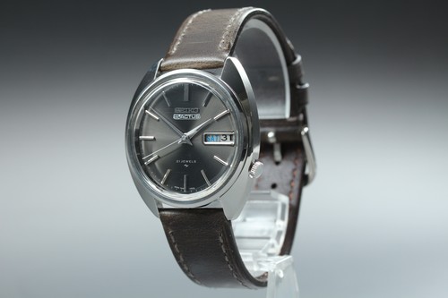 Presque comme neuve montre - comme,