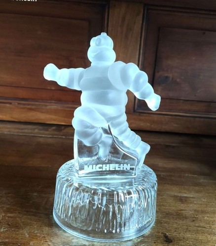 Trophée bibendum michelin - trophée,
