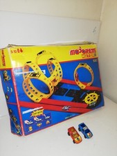 CIRCUIT MAJORETTE MOTOR 530 COMPLET AVEC 2 VOITURE FRICTION