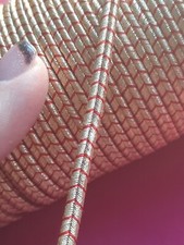 M750 soutache couleur or 1 fil rouge largeur 4mm la coupe de 80cm pour képi 