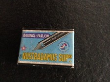 Boite 144 plumes scellée