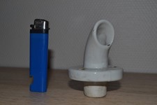 Ancien Coude, Isolateur coudé