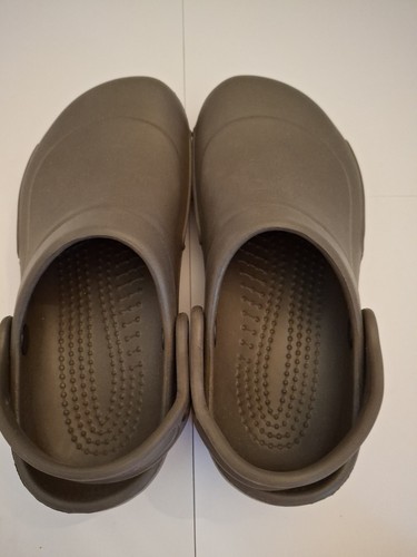 Olive green crocs excellent - olive,