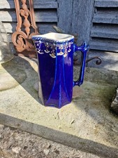 Broc Ancien En Céramique