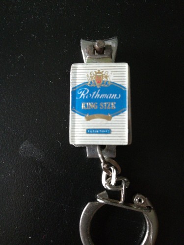Rare porte clé coupe ongle - porte,