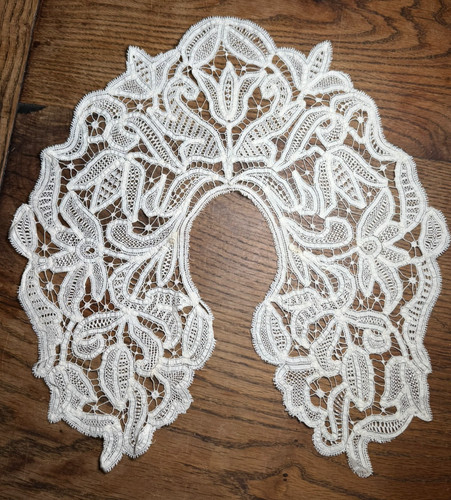 Dentelle ancienne grand col - grand,