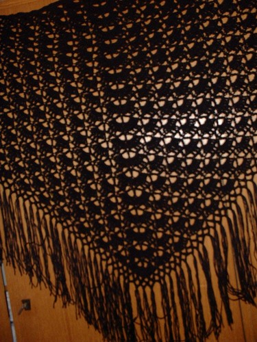 Joli chale noir crochet - chale,