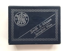 paire de menottes anciennes