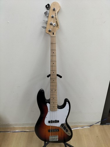 Squier electric bass - squier,