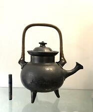 Verseuse / théière tripode