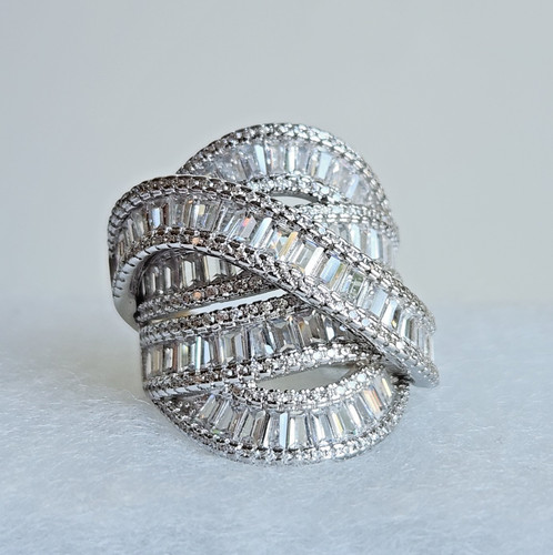 Baguette round statement - baguette,