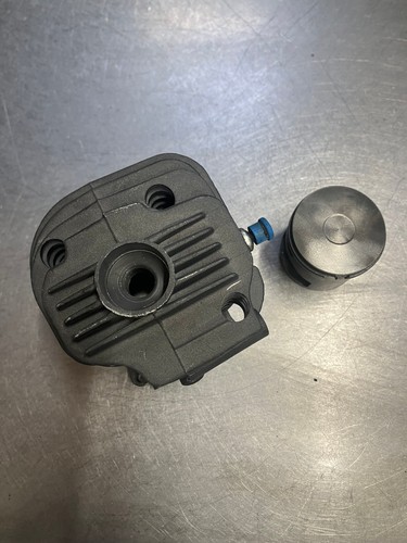 Cylindre piston - +,